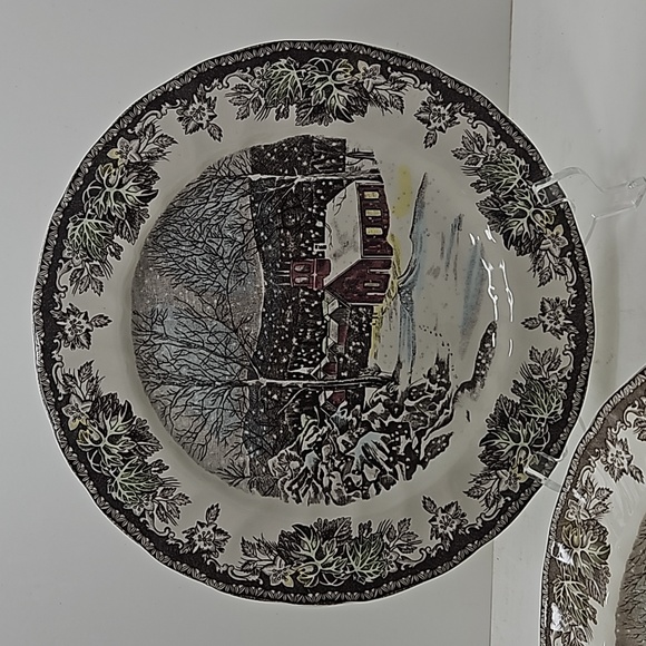 Johnson Brothers Friendly Village Schoolhouse Dinner Plate 10 in. - Picture 2 of 4